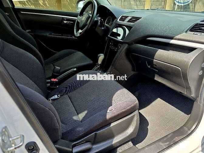 Suzuki Swift 2013 Tự động Trắng
