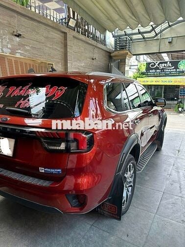 Ford Everest Titanium NextGen Titanium 4x2 2023 Đỏ