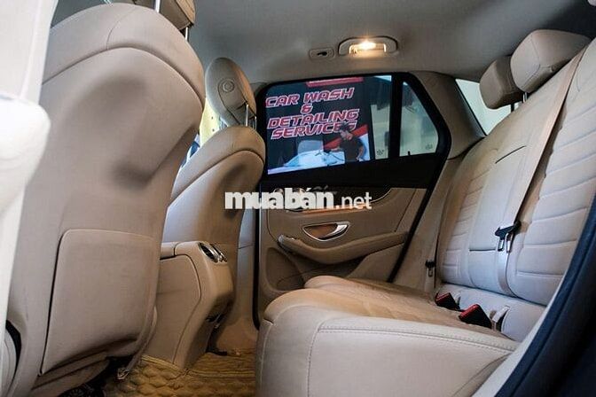 Mercedes-Benz GLC200 4Matic Model 2022 27000km