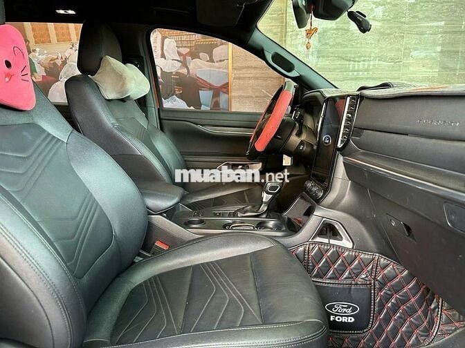 Ford Everest Titanium NextGen Titanium 4x2 2023 Đỏ