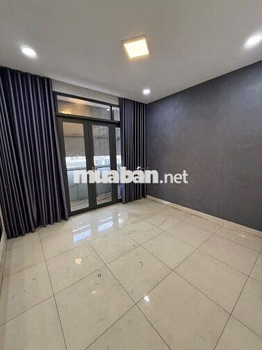  Mặt Tiền Ngay Ngã 4 Phan Xích Long và Phan Đăng Lưu 240m2 3 Lầu Mới