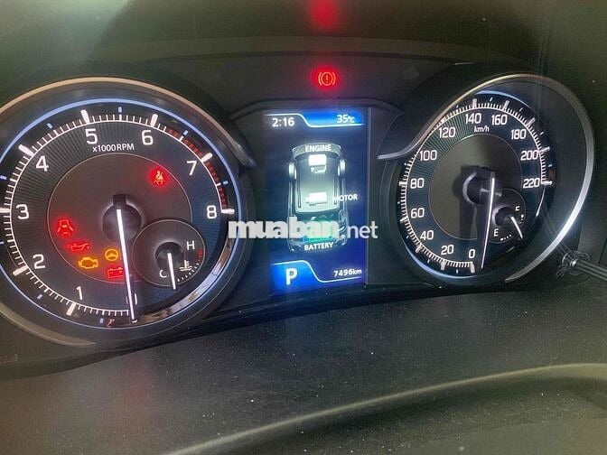 Suzuki XL7 Hybrid 7 chỗ 7496 km