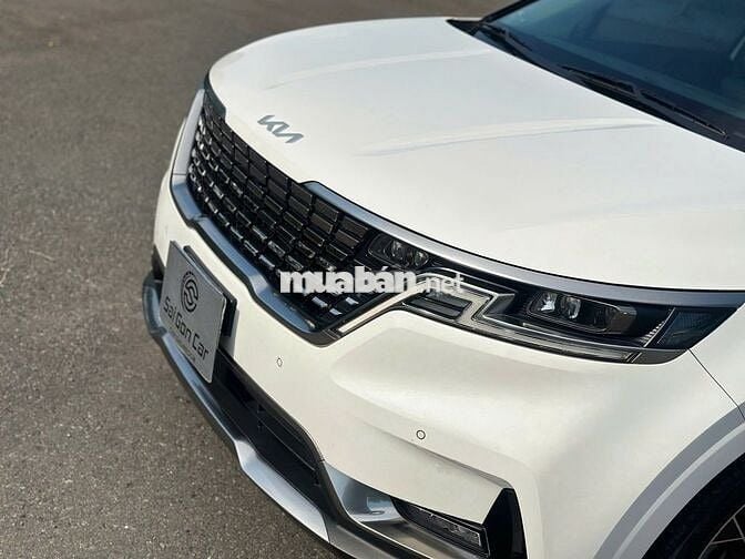 Kia Carnival Signature 2023 Trắng 7 chỗ