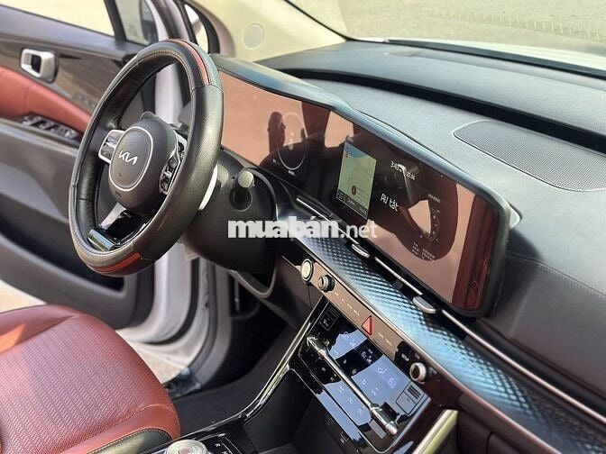 Kia Carnival Signature 2023 Trắng 7 chỗ