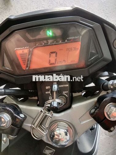 Honda Sonic 2019 xám đen vàng.
