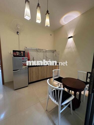 Em trống phòng này ở Sát bên Sân bay 900m Cửu Long , Tân bình