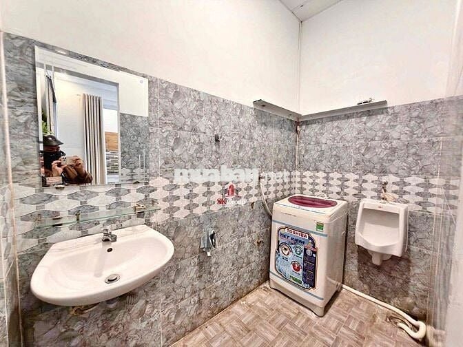 Cho Thuê Căn Hộ Góc Dương Hiến Quyền - Kinh Doanh Được
