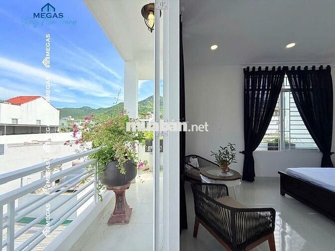 NHÀ PHỐ 3 TẦNG PHONG CÁCH ĐỊA TRUNG HẢI 4 PN FULL NT MỚI BẮC NHA TRANG