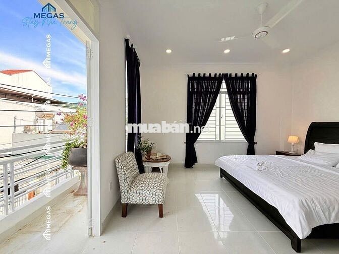 NHÀ PHỐ 3 TẦNG PHONG CÁCH ĐỊA TRUNG HẢI 4 PN FULL NT MỚI BẮC NHA TRANG