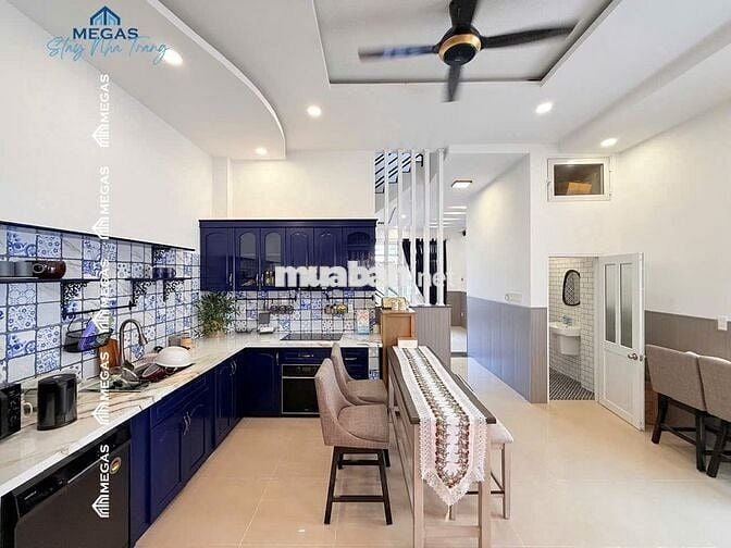 NHÀ PHỐ 3 TẦNG PHONG CÁCH ĐỊA TRUNG HẢI 4 PN FULL NT MỚI BẮC NHA TRANG