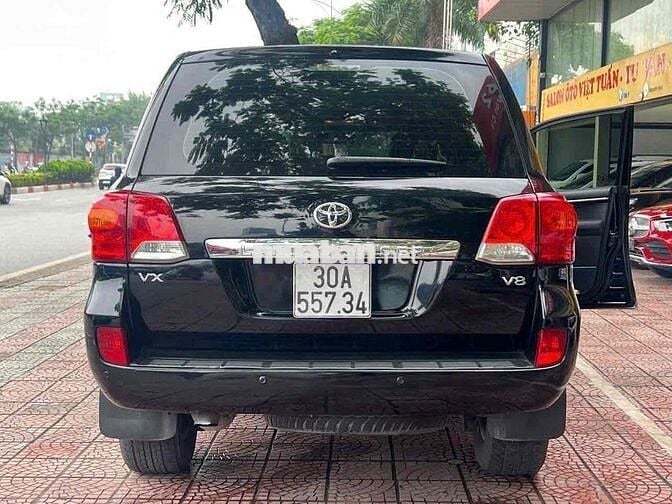 Toyota Land Cruiser VX V8 Đen Nhập khẩu