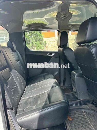 Mazda BT-50 Bạc Tự động 2 cầu