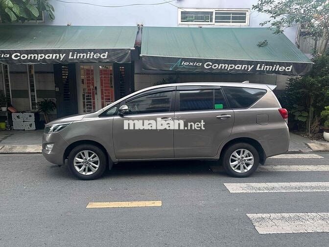 Toyota Innova 2018 màu Đồng 8 chỗ 150.000 km