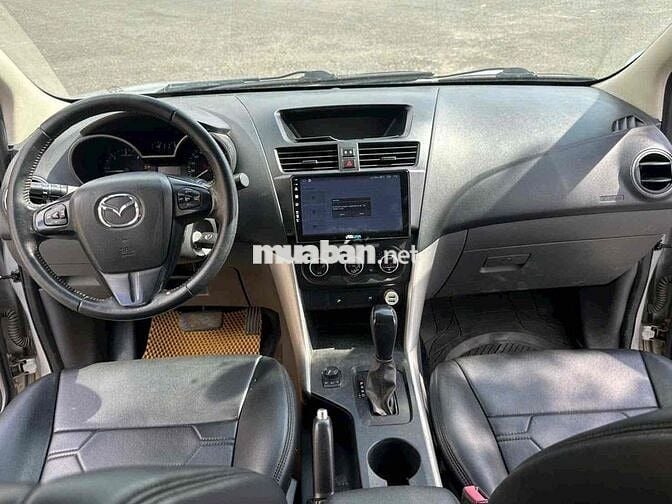 Mazda BT-50 Bạc Tự động 2 cầu