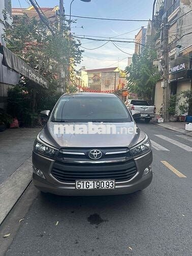 Toyota Innova 2018 màu Đồng 8 chỗ 150.000 km