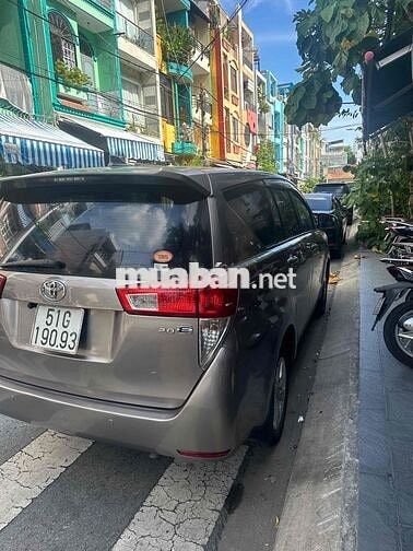 Toyota Innova 2018 màu Đồng 8 chỗ 150.000 km