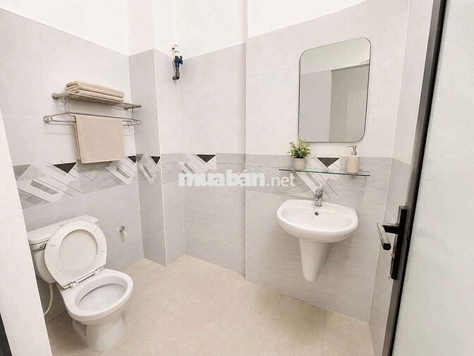 Duplex Giá Tốt Khu Bảy Hiền, Cửa Sổ Trời Thoáng Mát