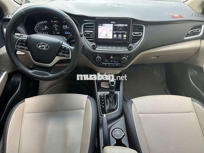 Hyundai Accent Trắng Số tự động