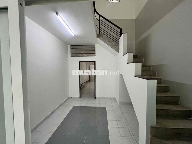 Cho thuê nhà 1/115 Cầu Xéo 4 x 18m , 1 lầu giá 15 triệu hđ dài hạn