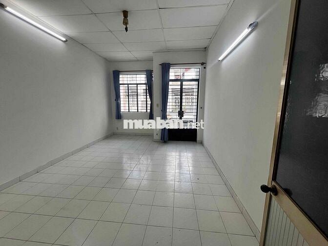 Cho thuê nhà 1/115 Cầu Xéo 4 x 18m , 1 lầu giá 15 triệu hđ dài hạn