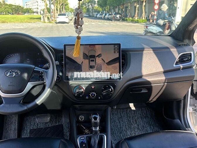 Hyundai Accent 2021 Tự động Trắng
