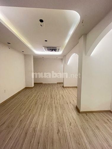 Cho thuê nguyên căn nhà mặt tiền đường 3/2 phường Vườn Lài quận 10