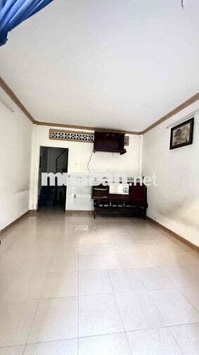cho thuê nhà nhỏ 4x10 phù hợp gd ở