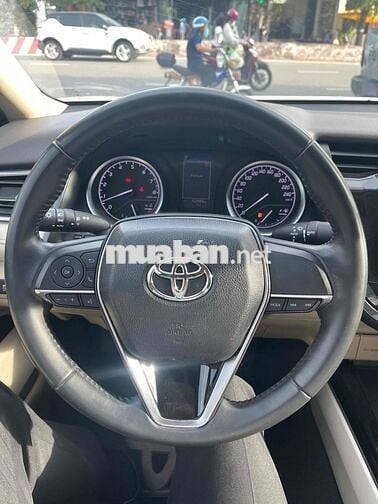 Toyota Camry 2.0G 2021 / Giá thương lượng