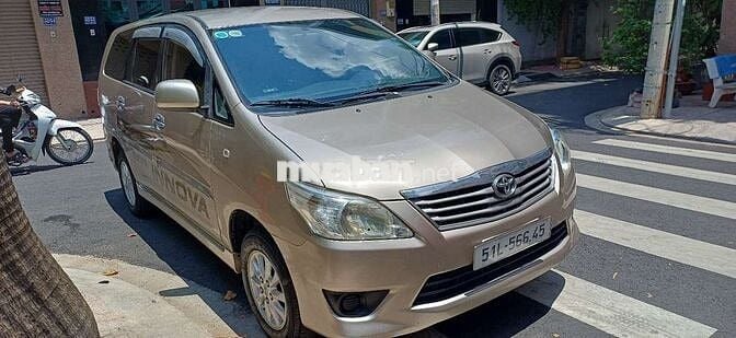 Toyota Innova 2.0MT - 2013 Số sàn