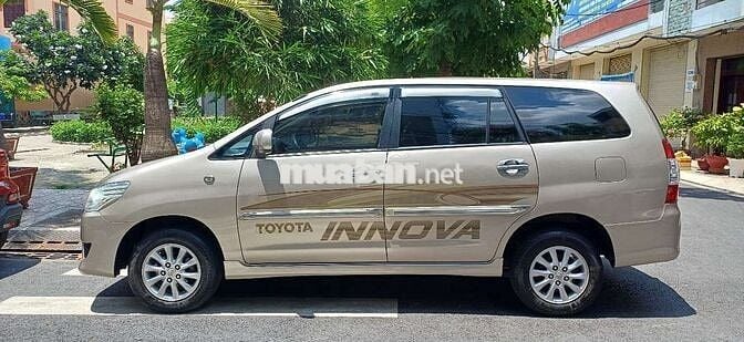 Toyota Innova 2.0MT - 2013 Số sàn