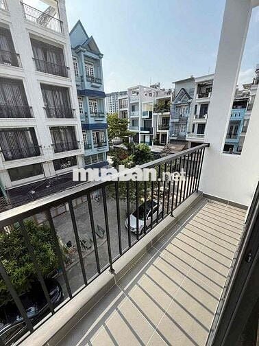 HXH 7pn7wc 76m2 hẻm Phạm Văn Chiêu