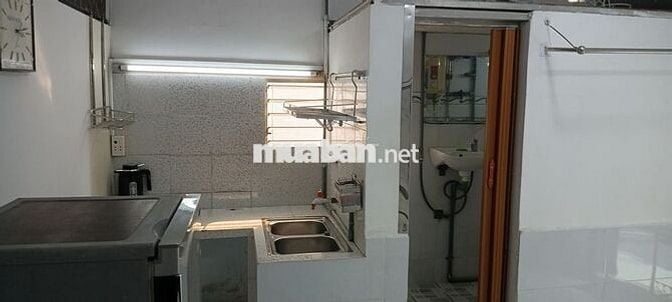 Cho thuê phòng như căn hộ mini lầu 4 nhà chung cư tập thể