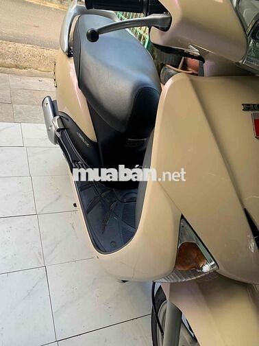 Honda Lead 110 Vàng kem Rất mới