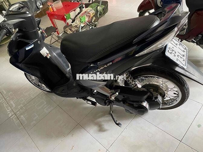 Yamaha Luvias GTX Xám đen