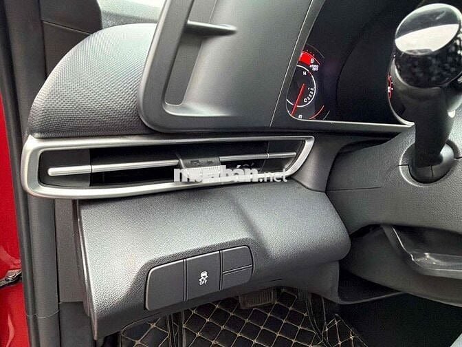 Elantra 2022 đời cao , lướt rẻ , sang trọng , chât