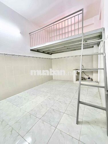 Phòng có gác giá rẻ ở Lê Văn Khương gần CVPMQT, ĐH Nguyễn Tất Thành