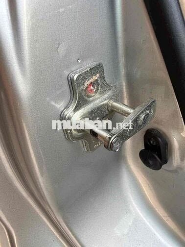 Chevrolet Aveo 2016 Bạc 5 chỗ