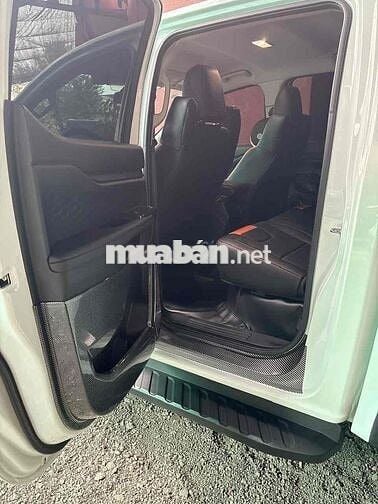 Ford Ranger Trắng 5 chỗ Da