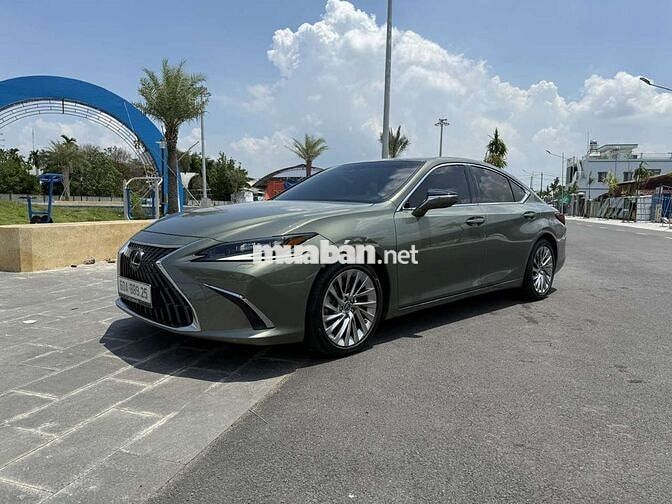 Lexus ES 250 2023 Xám 25.000 km