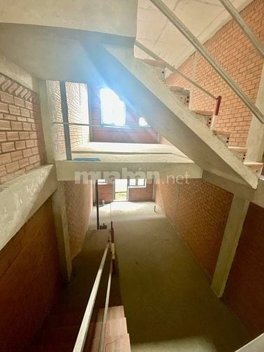 Bán căn nhà phố BCONS ngang 4m hàng hiếm kế Làng đại học Quốc Gia