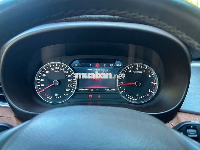 VinFast Lux A2.0 Premium 2019 Trắng 96.000 km