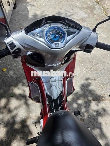 Honda Future Fi Đỏ Bạc Xăng