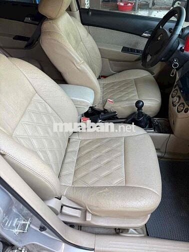 Chevrolet Aveo 2016 Bạc 5 chỗ