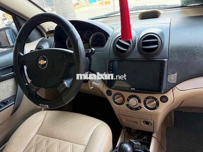 Chevrolet Aveo 2016 Bạc 5 chỗ