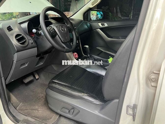 Mazda BT-50 Trắng