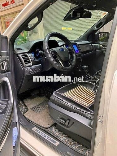 Ford Everest bản Titanium full 2 cầu sx 2019