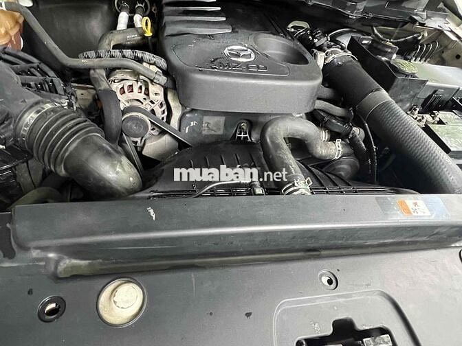 Mazda BT-50 Trắng