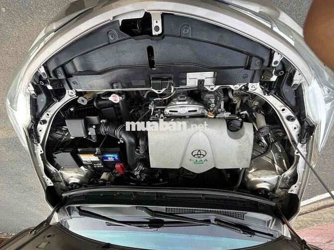 Toyota Vios Vàng cát Việt Nam