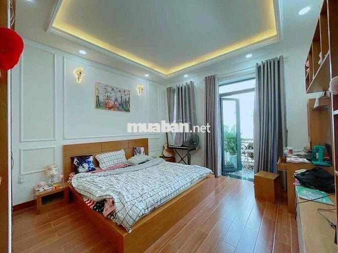 Nhà MT Hẻm Thông Phan Huy Ích 5PN 5WC 22Tr