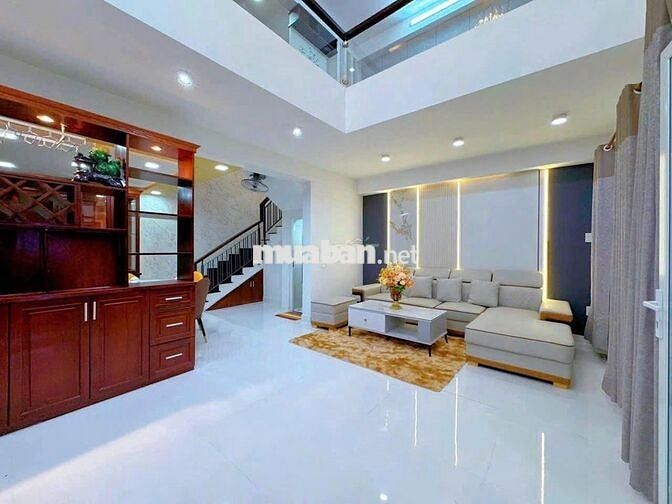 Cho Thuê Nhà HXH Quận Tân Bình Ngang 4x20m -- 4 Phòng Ngủ